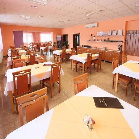 Penzion Na Rozku Sliač Exterior foto
